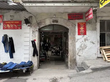 Kuveloğlu Han da Tarihi Pide Fırını