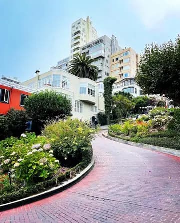 Lombard St