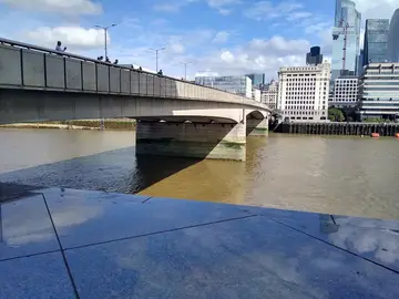 London Bridge